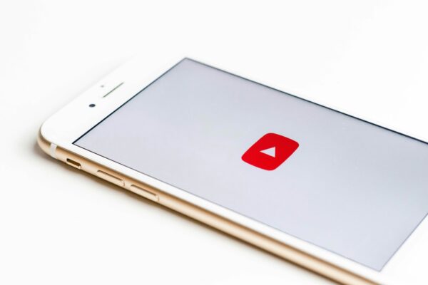 Buy 1000 YouTube Comments – Custom, Random, Emoji | India, USA & Worldwide